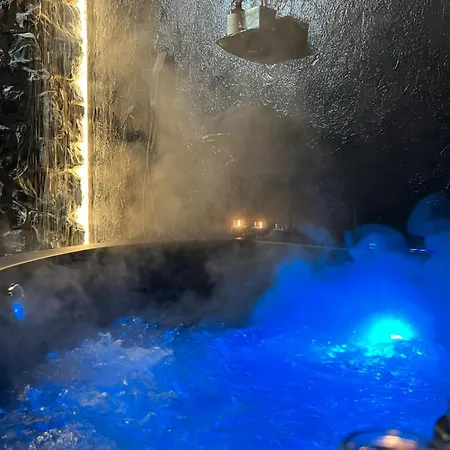 Doormat#13 Black Mirror Апартаменты Салоники