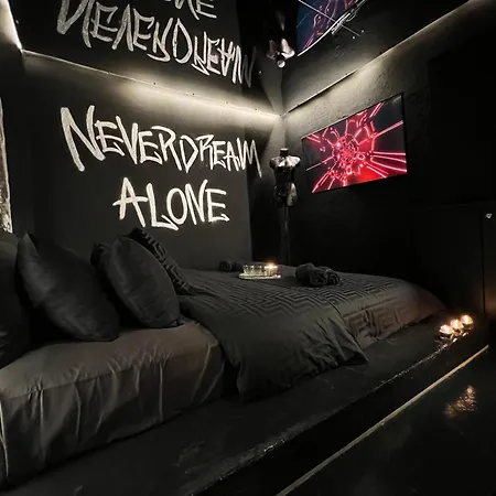 Doormat#13 Black Mirror